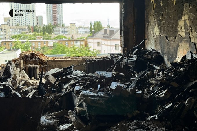 Квартира у Солом'янському районі, в яку влучив російський дрон  