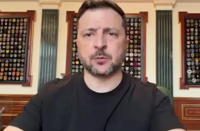 Президент попередив про можливий масований удар РФ цієї ночі