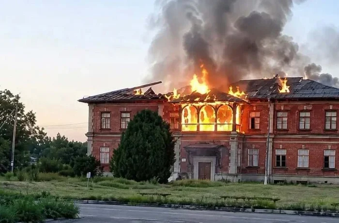 Росіяни вгатили по історичній садибі Запорізького краю (фото)