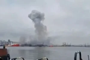 У румунському порту Констанца вибухнув морський дрон: влада оголосила найвищий рівень тривоги (відео)