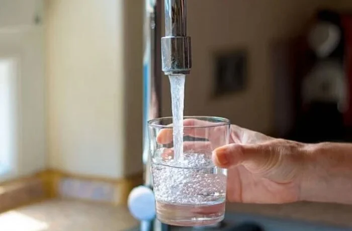Промивка труб на Оболоні 17-18 червня: де не можна буде вживати воду з-під крана