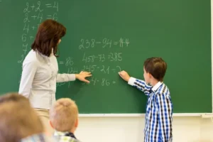 Чи потрібна математика пересічному українцю? Соціологи назвали вражаючу цифру
