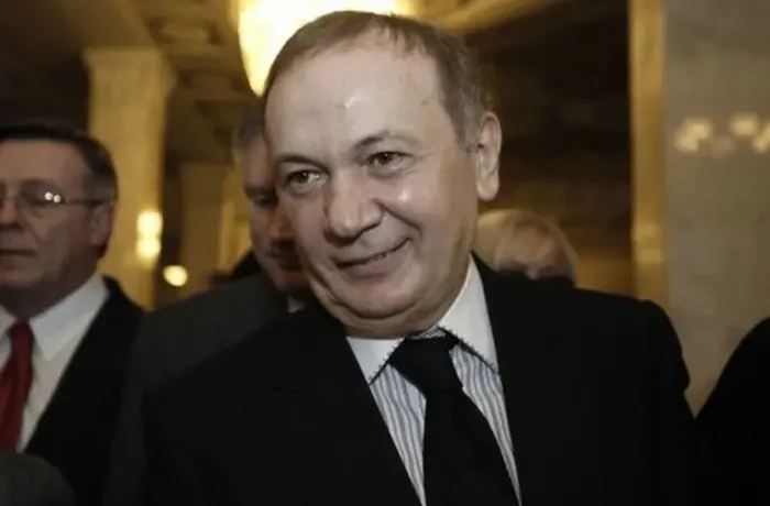 Вищий антикорупційний суд заочно взяв під варту ексрегіонала Іванющенка