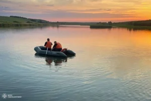 На Хмельниччині у ставку потонули жінка та її 11-річна онучка