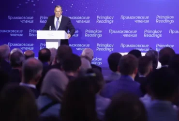 РФ не зупиниться на лінії фронту. Лавров зробив заяву про переговори