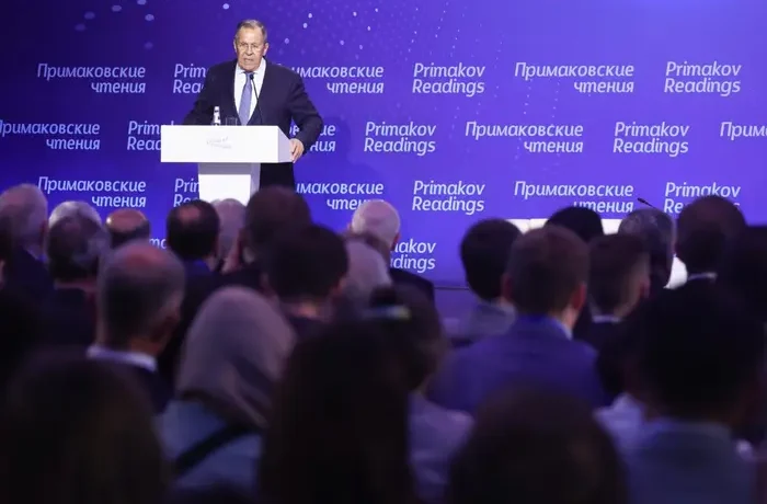 РФ не зупиниться на лінії фронту. Лавров зробив заяву про переговори