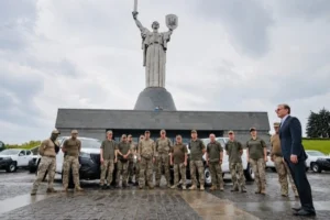 «Метінвест» передав позашляховики бойовим бригадам на Запорізький напрямок