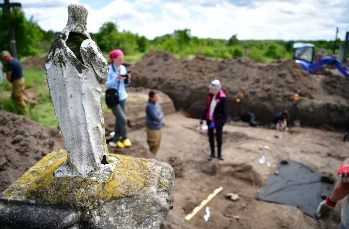 Археологи знайшли на Львівщині поховання жертв трагедії 1944 року