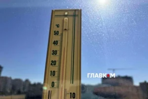 Чому на балконі +45°С, а в прогнозі значно менше: синоптики розкрили секрет