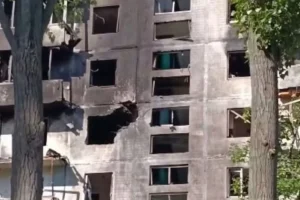 Нічна атака на Київ: «Шахед» влучив у житловий будинок на Лісовому масиві (відео)