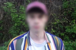 Ховав наркотики у лісосмузі: киянин постане перед судом за збут канабісу