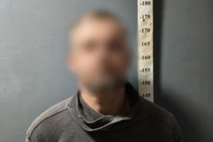 П’ять ударів ножем через жінку: у Дніпровському районі сталася кривава різанина