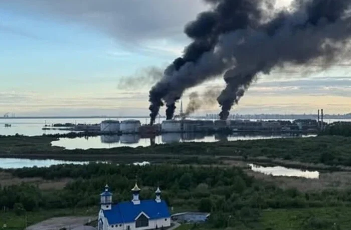 Путінський форум під акомпанемент українських дронів