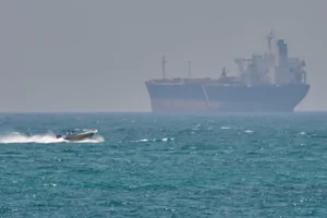 NYT: Ормузька протока з кожним днем ​​втрачає свою важливість