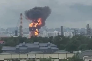 Влада Москви підтвердила влучний удар по найбільшому НПЗ