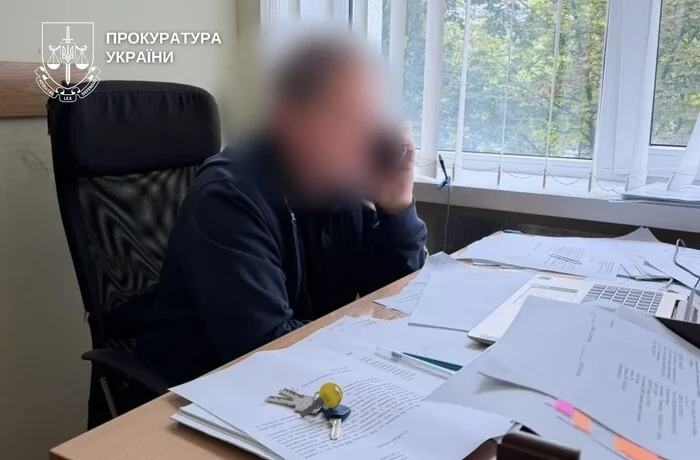 Розкрадання 15 млн в університеті Богомольця. Підозрювана намагалася втекти через вікно