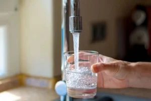 Промивка труб на Троєщині 9-10 червня: де не можна буде вживати воду з-під крана
