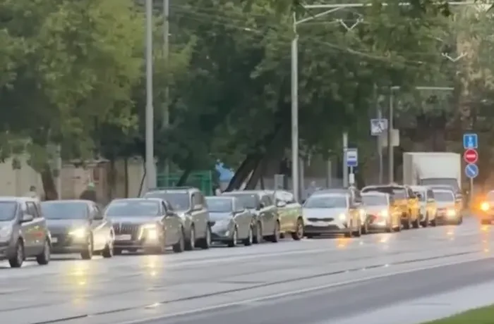 Паливна криза в Росії дісталася Москви: бензин зник із багатьох АЗС