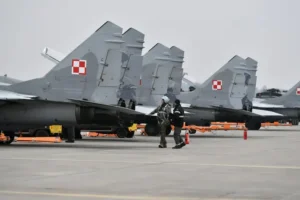 Польща пояснила, чому призупинила передачу винищувачів МіГ-29 Україні