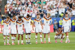 Гравці збірної Німеччини зазнали різкої критики за боягузтво під час серії пенальті на мундіалі