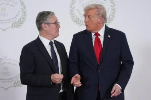 «Він зазнав нищівної поразки». Трамп оголосив про відставку прем’єра Великої Британії