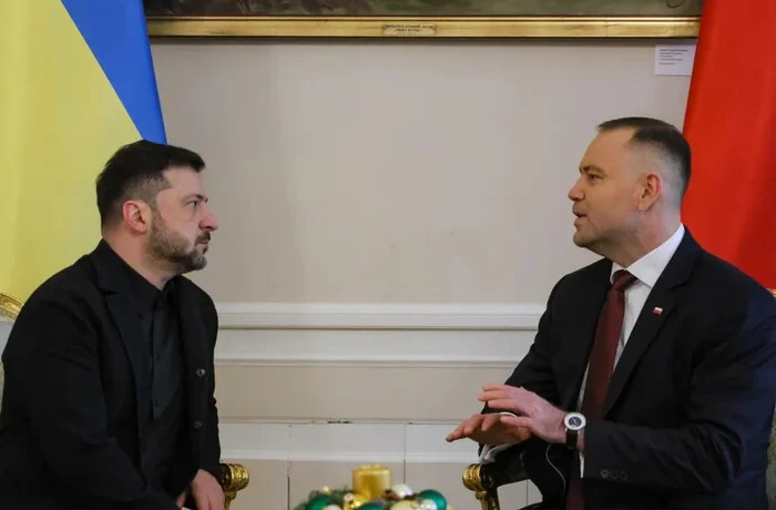 ЗМІ: Президент Польщі задумав обмежити контакти із Зеленським