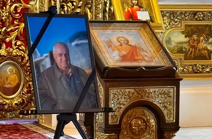 Київ попрощався із загиблим в авіакатастрофі пілотом Су-24М Богданом Загорульком