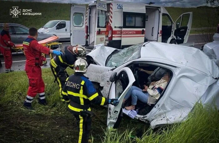 ДТП у Білоцерківському районі: з понівечених авто деблоковано двох людей
