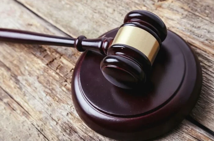 ЗМІ: Суди закривають понад половину корупційних справ, переданих НАЗК