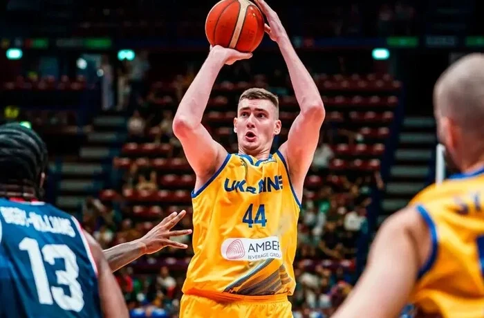 Скапінцев набрав шість очок у грі плейоф чемпіонату Ізраїлю з баскетболу