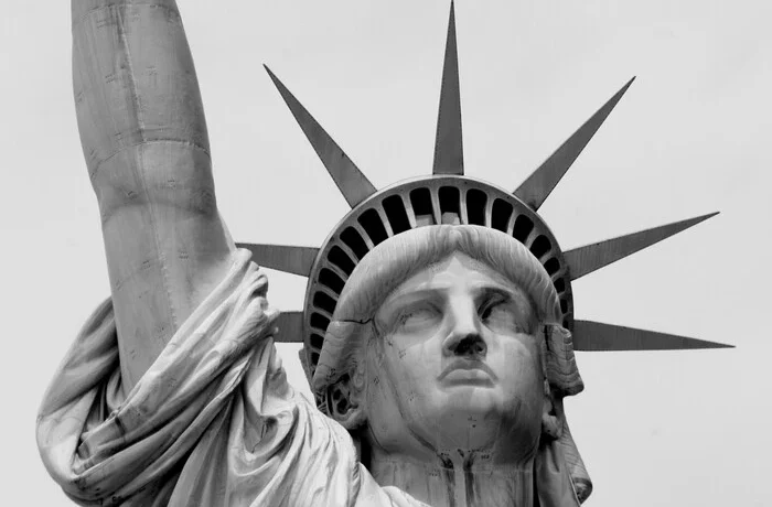 Трамп депортував 900 тисяч мігрантів — і це вже б’є по економіці США