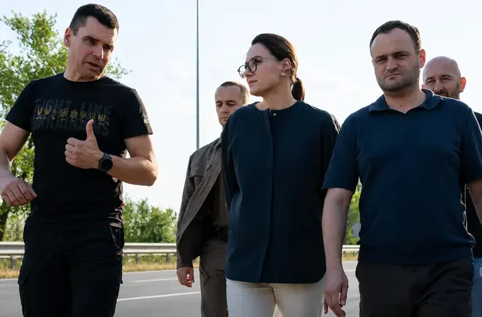 Регіони отримали додаткові мільярди на ремонт критичних доріг