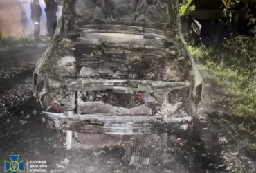 На Хмельниччині затримано 19-річного агента РФ, який підпалив авто військових (фото)