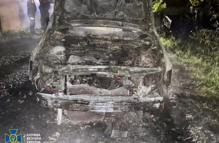 На Хмельниччині затримано 19-річного агента РФ, який підпалив авто військових (фото)