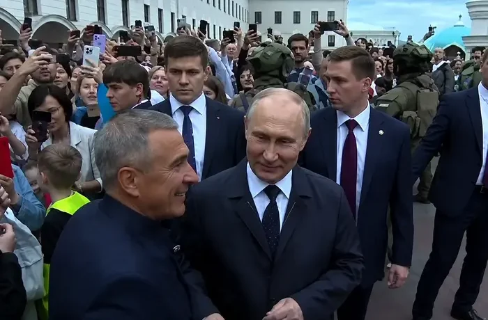 Путін перестав ховатися? Диктатор уперше за рік вийшов до людей, але є нюанс (відео)