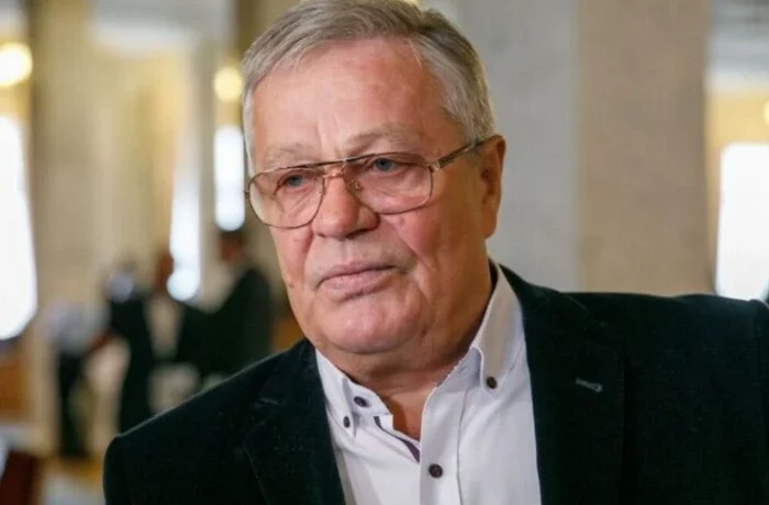 Чи можна вижити пенсіонеру в Україні за 300 тис. грн?