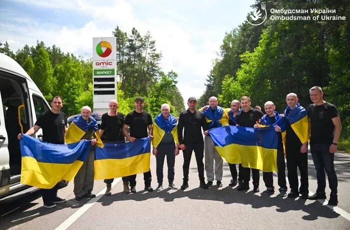 Україна повернула з російського полону сімох цивільних