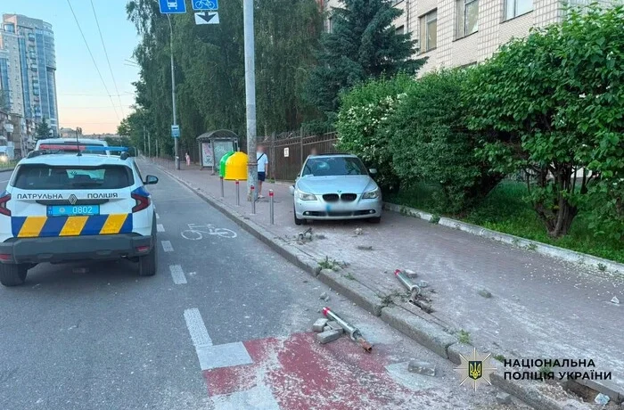 Поліція розслідує смертельну ДТП на Печерську: після зіткнення автівок загинув пішохід