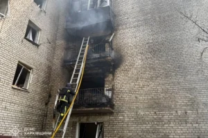 Росія вбила жінку в Ізюмі: через атаку пошкоджено багатоповерхівку (фото)