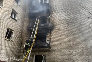 Росія вбила жінку в Ізюмі: через атаку пошкоджено багатоповерхівку (фото)