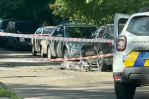 Нездетонована бойова частина ракети впала на територію дитсадка в Оболонському районі