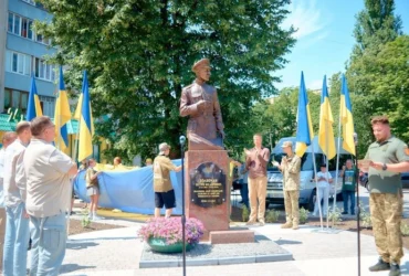 У Кам’янці-Подільському в День Конституції відкрили пам’ятник полковнику армії УНР