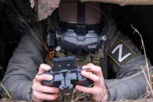 РФ масово вербує українську молодь в окупації до підрозділів БпЛА