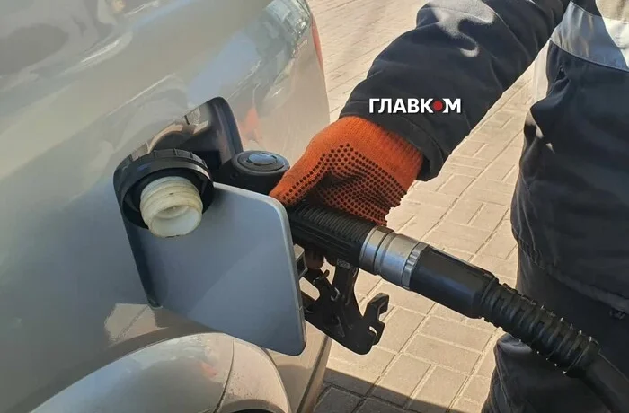 У Севастополі зупинено продаж бензину населенню за раніше виданими талонами