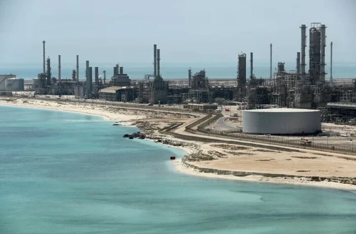 У Саудівській Аравії розбився гелікоптер нафтової компанії: загинули 14 людей