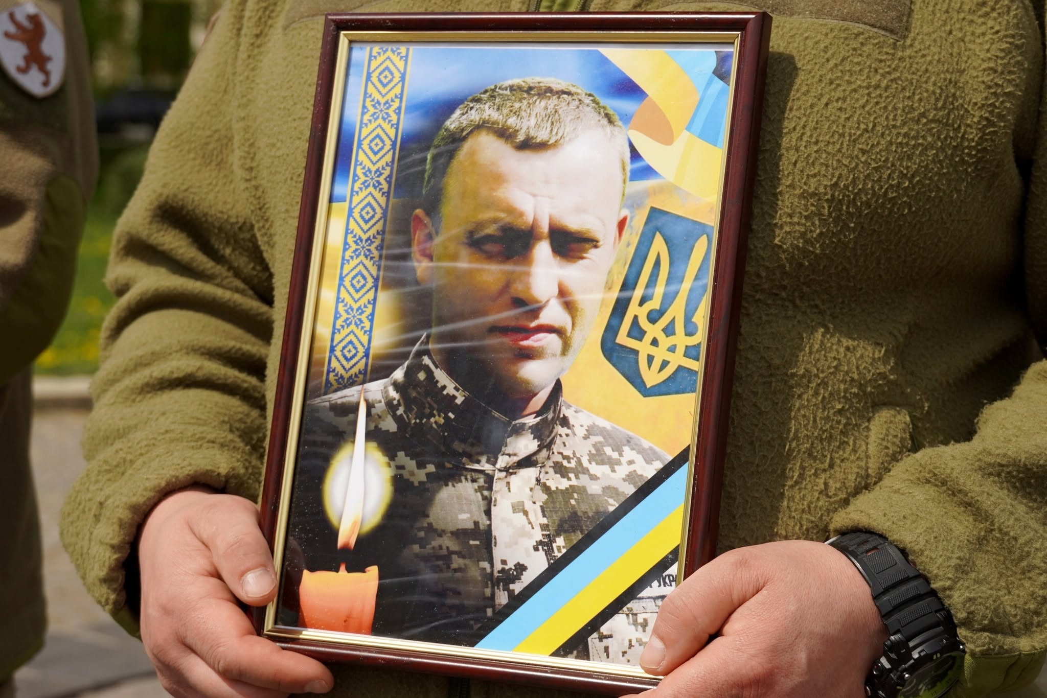 Траурний портрет захисника України Володимира Мудріка
