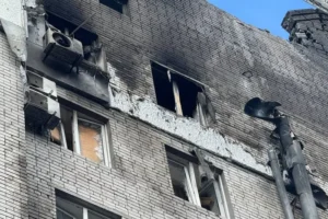 Росіяни знову атакували Дніпро: поранено дітей (фото, відео)