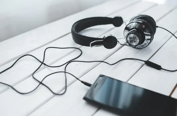 Чия пісня? Користувачі музичних платформ зможуть розпізнати треки, написані штучним інтелектом