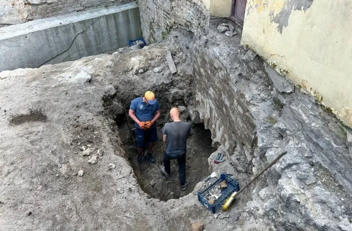 Археологи відкопали у Луцьку вежу, засипану понад 300 років тому