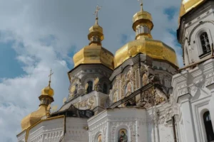 ЮНЕСКО засудила напади на культурні цінності України та готова допомогти у відновленні